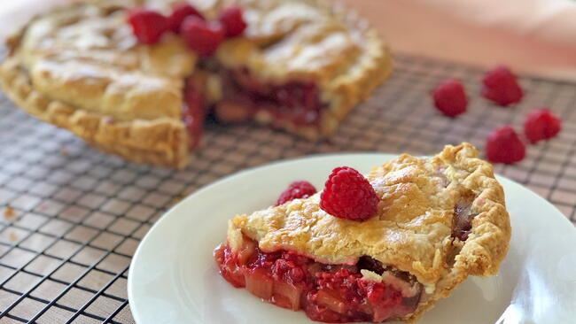 raspberry rhubarb pie